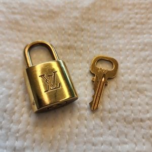 LV Lock and Key #307 (Item B)